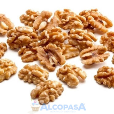 NUECES MONDADAS EN MITADES USA 90% (BOLSA 1Kg)